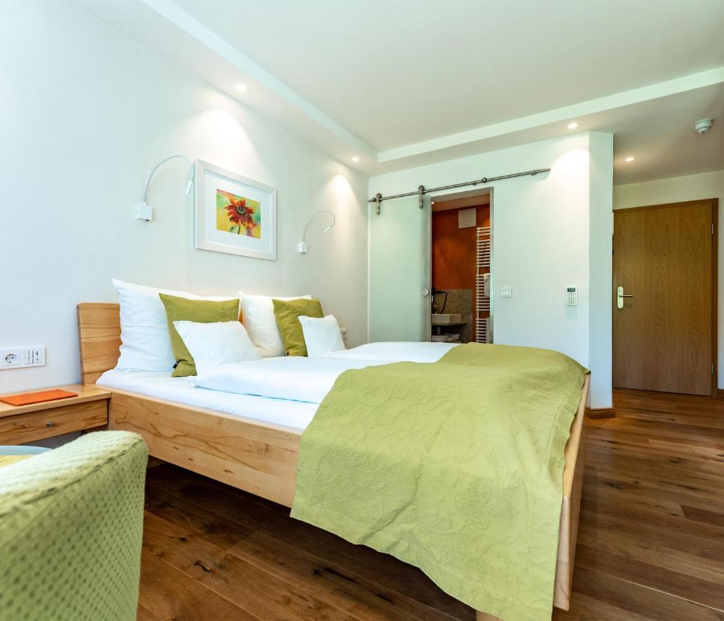 Schönwalde Hotel Zum Ochsen מראה חיצוני תמונה