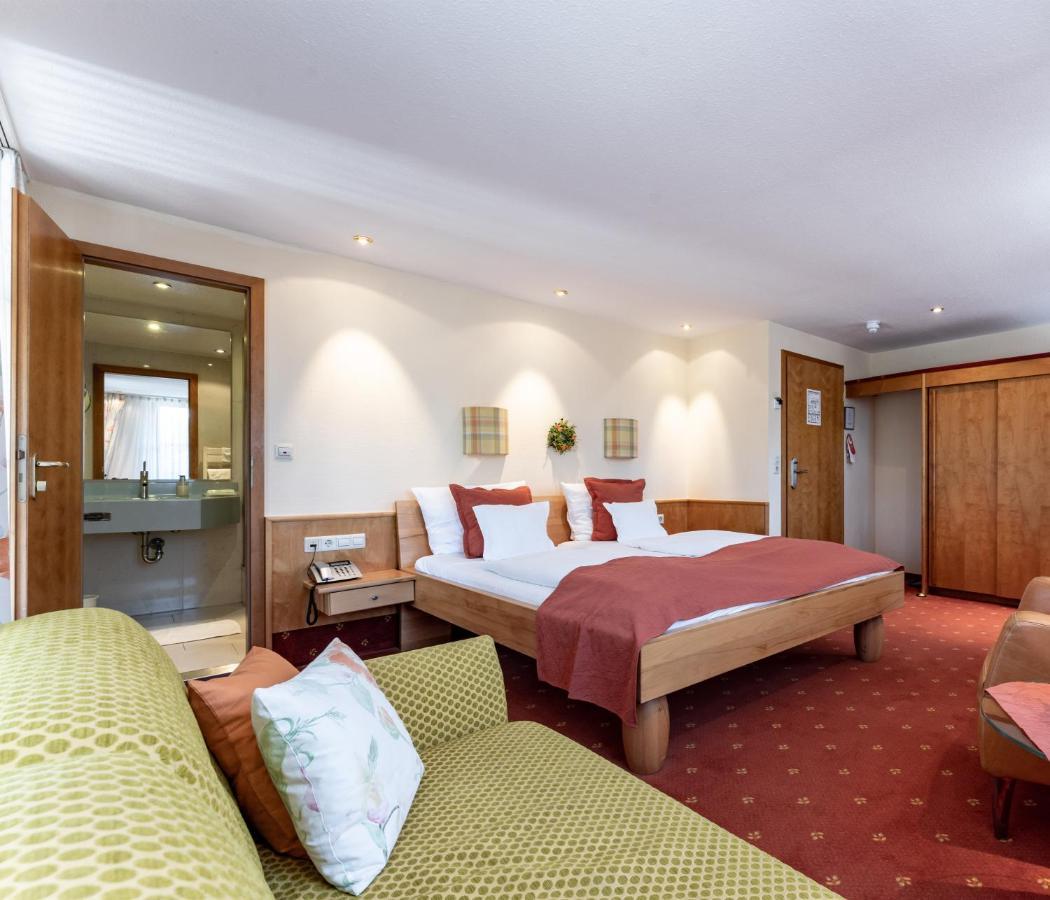 Schönwalde Hotel Zum Ochsen מראה חיצוני תמונה